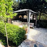 Superbe Avec Terrasse Jardin Et Parking Privé *
