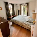 Superbe Avec Terrasse Jardin Et Parking Privé * Saint-Tropez