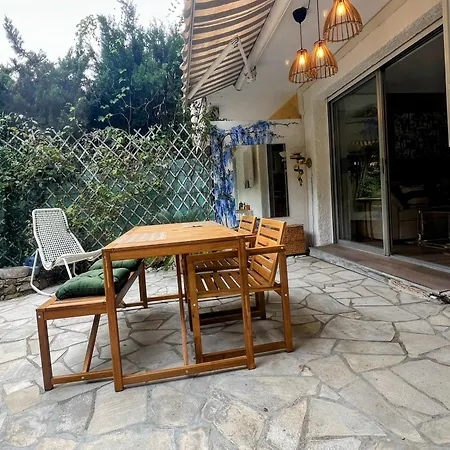 Appartement Superbe Avec Terrasse Jardin Et Parking Prive *